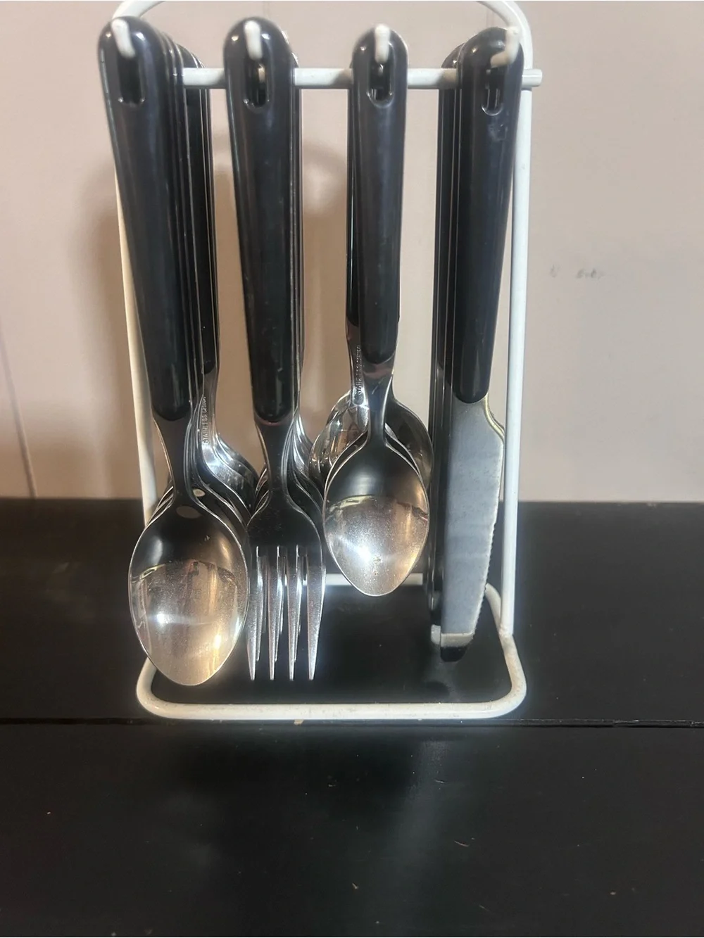 23 Pc Black Handle Stainless Flatware Set w/ Caddy Service for 4 Missing 1 Knife